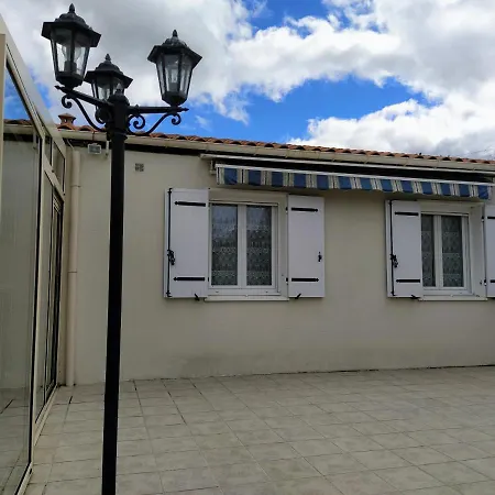 別荘 Maison Plain Pied Avec Jardin, Terrasse Et Veranda *
